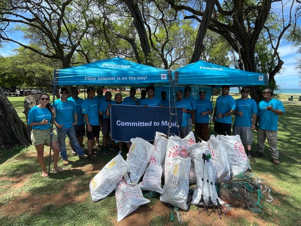 HTDITCMAUI - Group - Kanaha Beach Cleanup